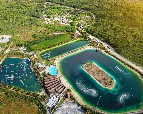 Caribbean Lake Park AQUA ADVENTURE